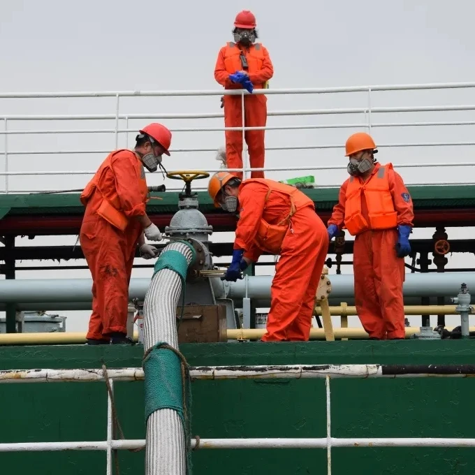 Oil Tanker Deslopping